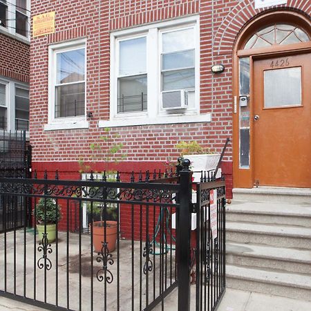 Studio, One And Two Bedroom Apartments - Bronx New York Eksteriør bilde